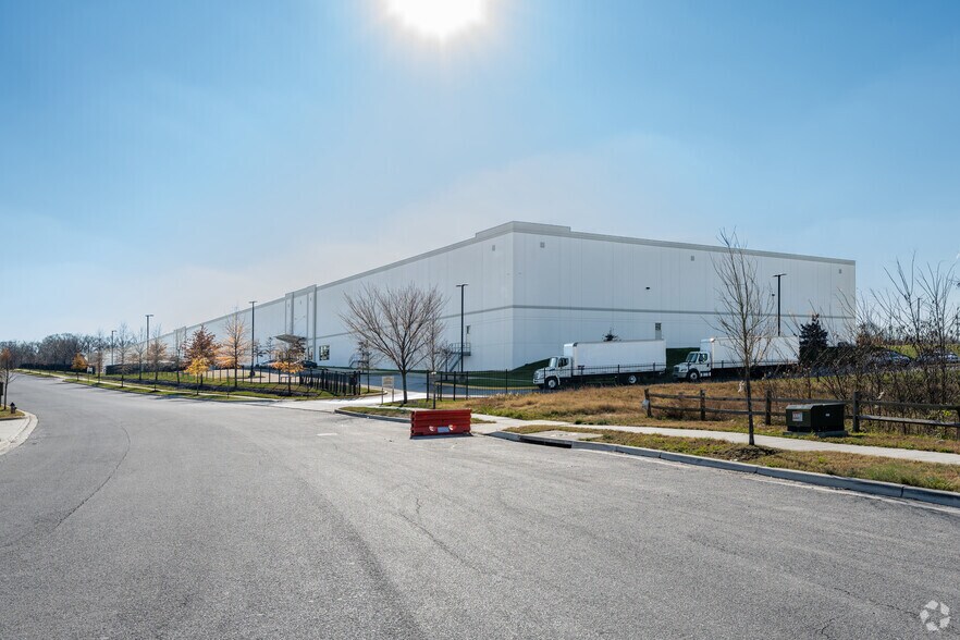 More Photos Of 1200 Claybrick Rd, Landover Distribution For Lease