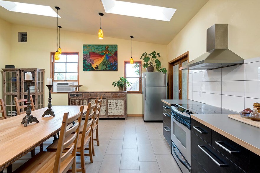 More Photos Of 75 Fremont Dr, Sonoma Storefront Retail Residential For Sale
