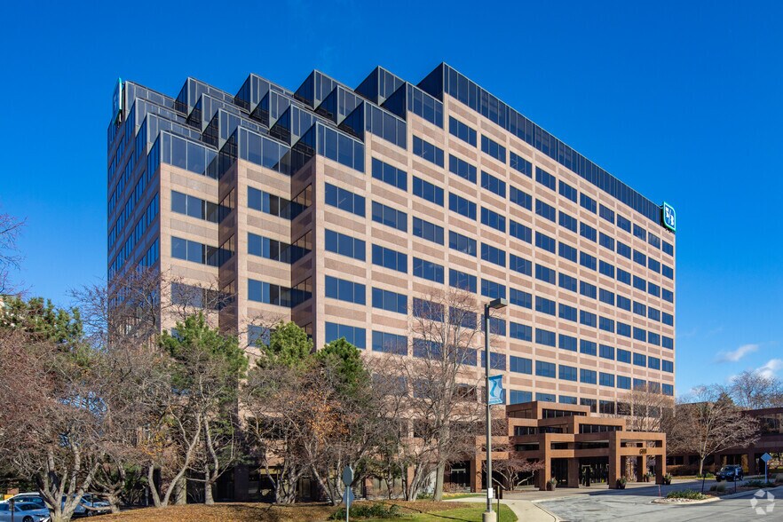 More Photos Of 6111 N River Rd, Rosemont Office For Sale