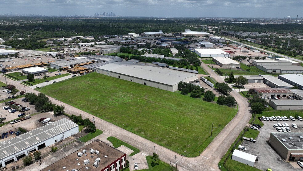 More Photos Of 5808 Berry Brook Dr, Houston Warehouse For Sale
