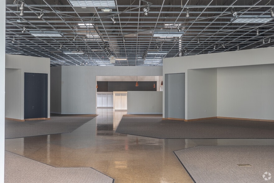 More Photos Of 14675 Interstate 35 N, Selma Freestanding For Lease