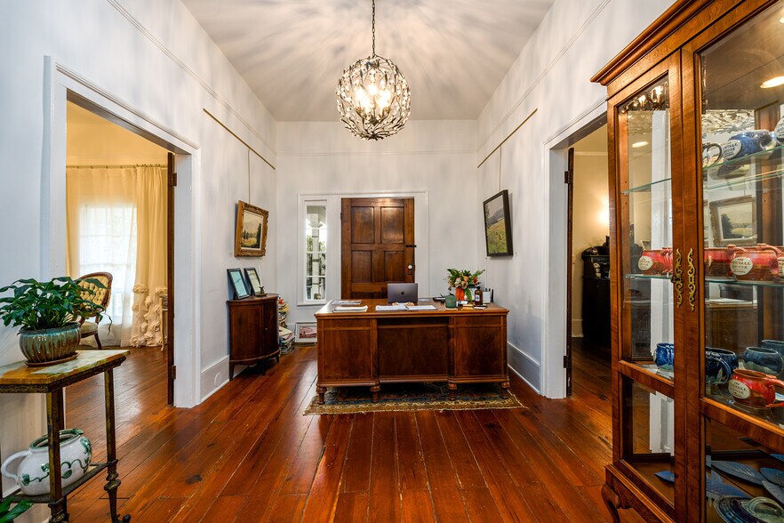 More Photos Of 1526 Highway 255 N, Sautee Nacoochee Hotel For Sale