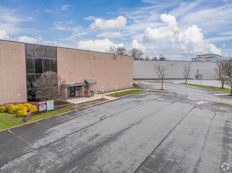 More Photos Of 8 Vreeland Ave, Totowa Refrigeration Cold Storage For Lease