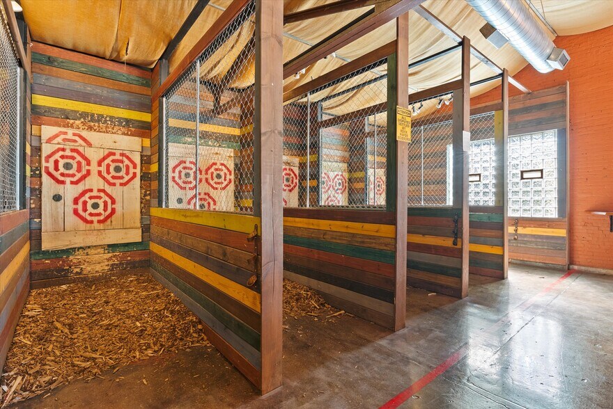 More Photos Of 1133 Indiana Ave, Sheboygan Storefront Retail Office For Lease