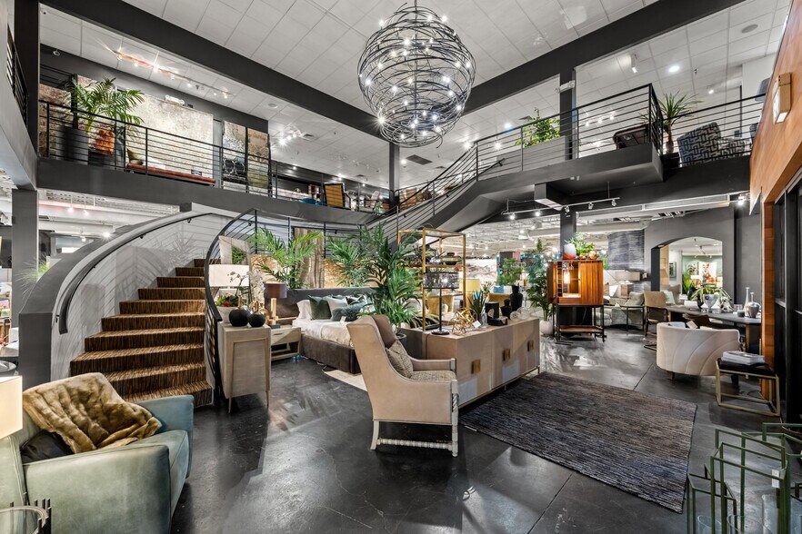 More Photos Of 475 S Broadway St, Denver Freestanding For Sale