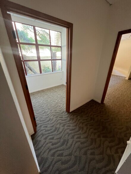 More Photos Of 26385 Carmel Rancho Blvd, Carmel Office For Lease