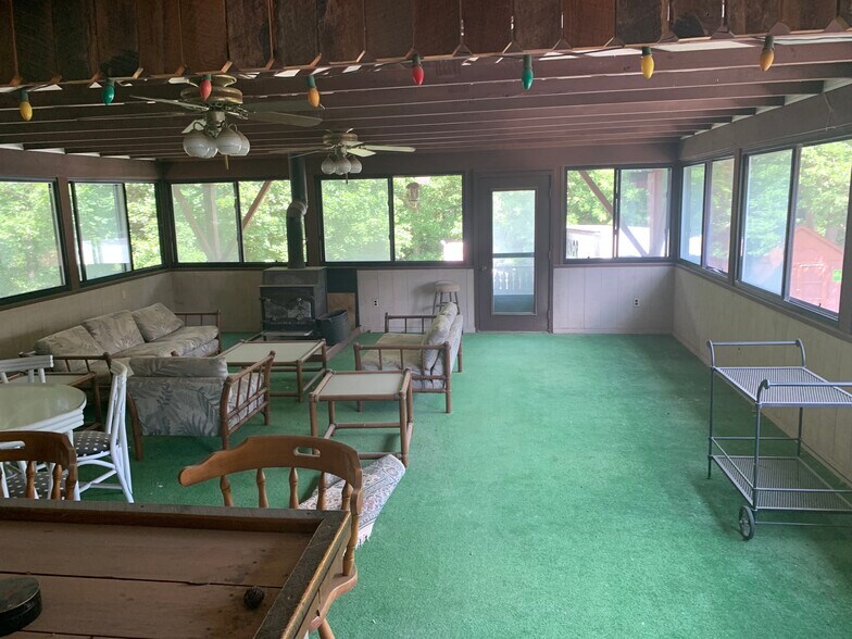 More Photos Of 47 N Main St, Honeoye Falls Flex For Sale