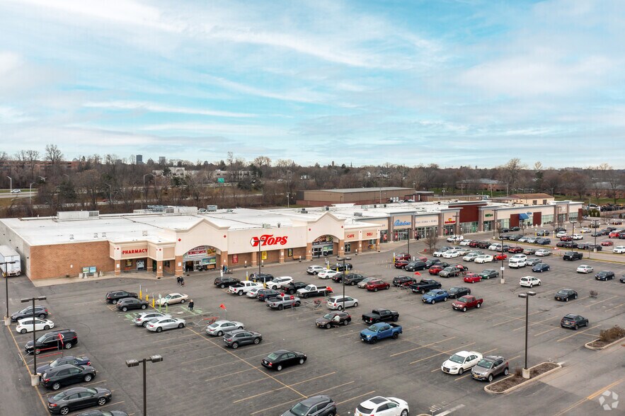 More Photos Of 999 Ridge Rd E, Rochester Unknown For Lease