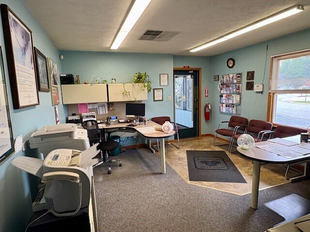 More Photos Of 127 S Stewart St, Bremen Office For Sale