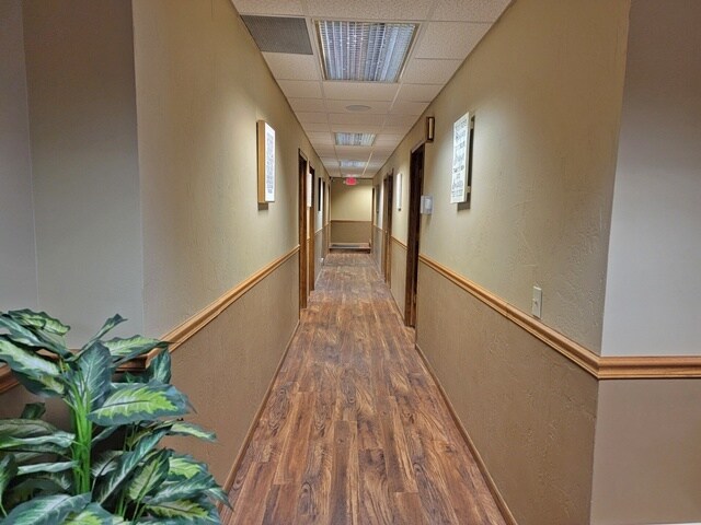 More Photos Of 1905 S Central Ave, Marshfield Office For Lease