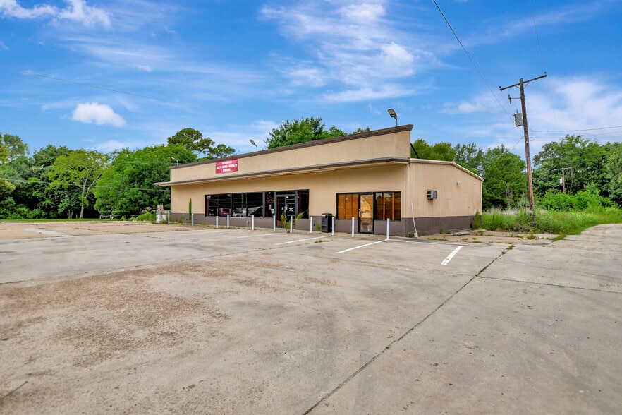 More Photos Of 9240 State Highway 75 S, New Waverly Convenience Store For Sale