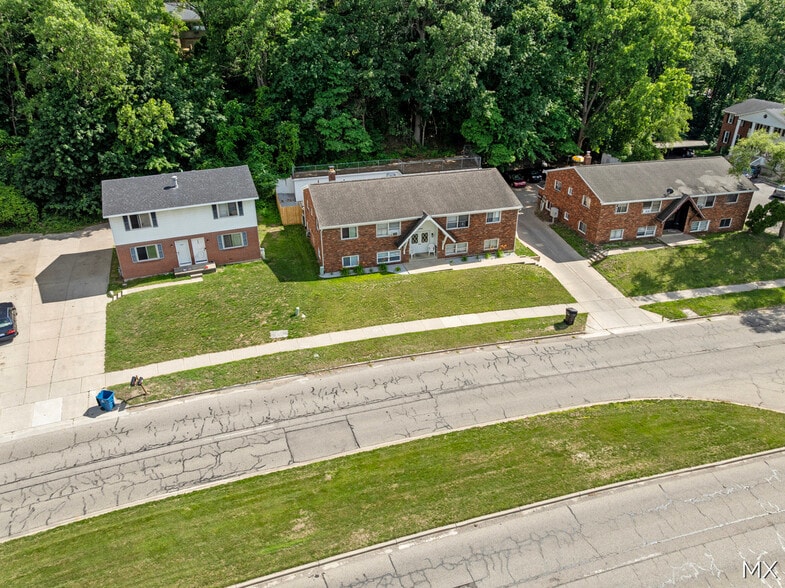 More Photos Of 1860 Prairie Pky SW, Wyoming Apartments For Sale