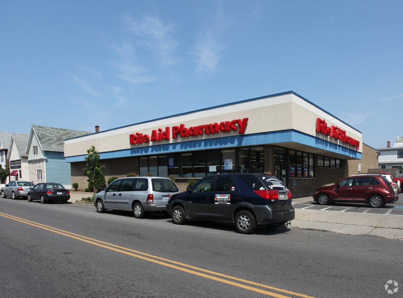 More Photos Of 1224 E Lovejoy St, Buffalo Drugstore For Lease