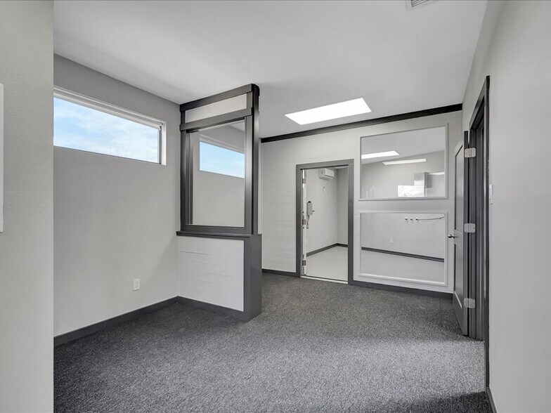 More Photos Of 9778 N US Highway 59, Nacogdoches Research And Development For Sale