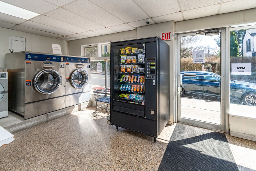 More Photos Of 99 S Main St, Lambertville Storefront For Sale