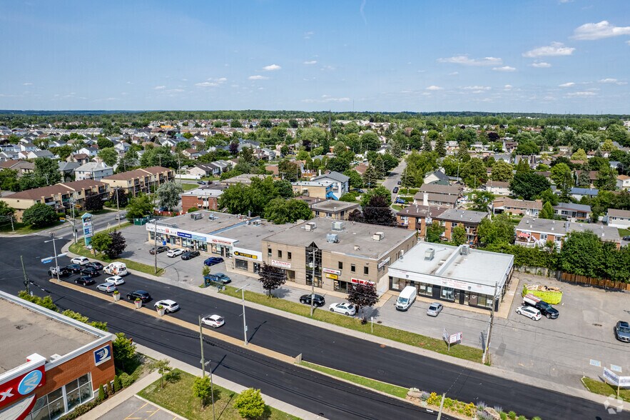More Photos Of 5769-5795 Boul Des Laurentides, Laval General Retail For Lease