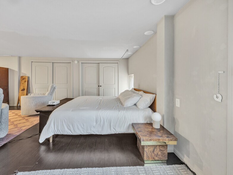 More Photos Of 106 W Main St, Pilot Point Storefront For Sale