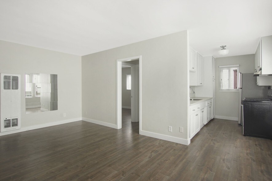 More Photos Of 1142-1148 E 1st St, Long Beach Apartments For Sale