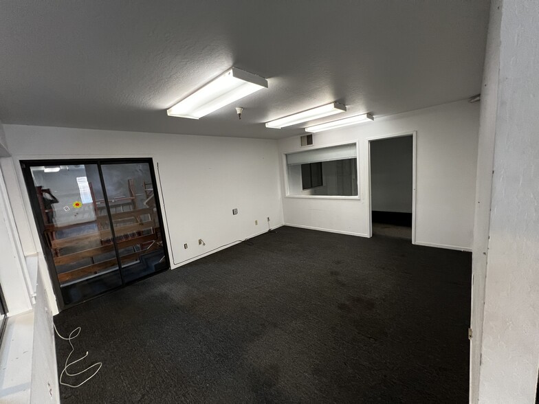 More Photos Of 222 Dore St, San Francisco Warehouse For Lease