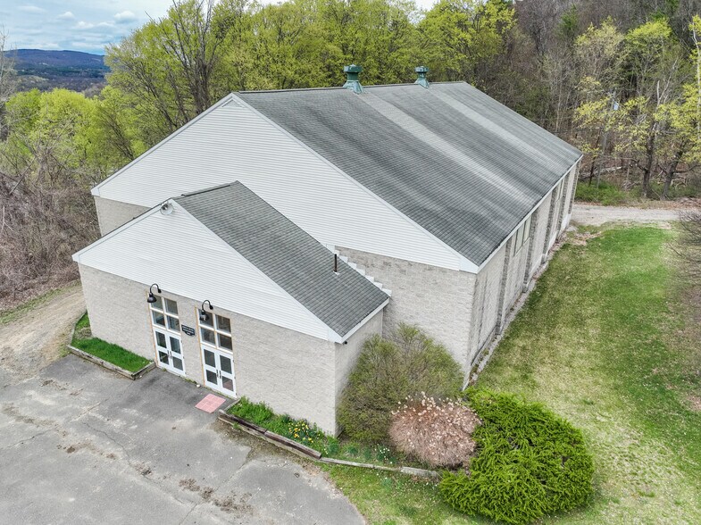 More Photos Of 154 S Mountain Rd, Northfield Schools For Sale