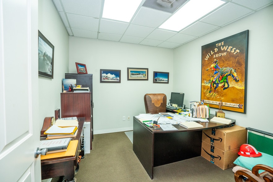 More Photos Of 6342 Harwick Dr, Corpus Christi Service For Lease