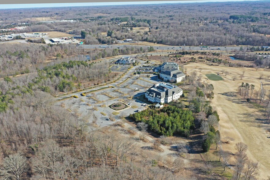 More Photos Of 4506 Weybridge Ln, Greensboro Office Residential For Lease