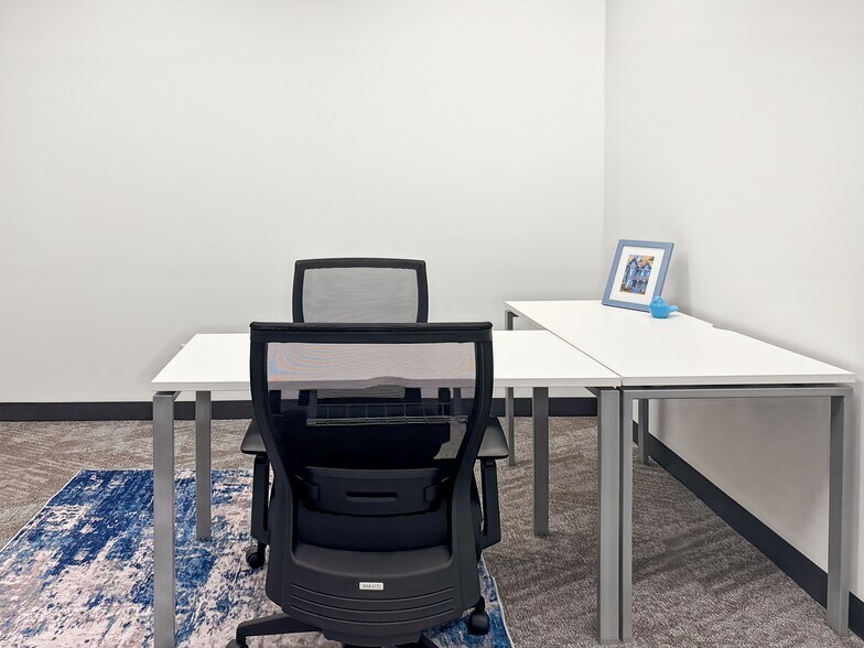 More Photos Of 1601 West Lakes Pky, West Des Moines Coworking Space