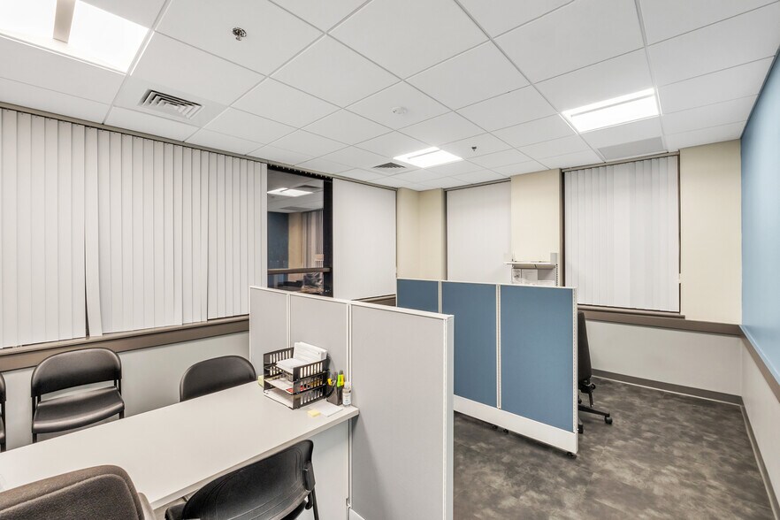 More Photos Of 80 Optical Dr, Southbridge Flex For Lease