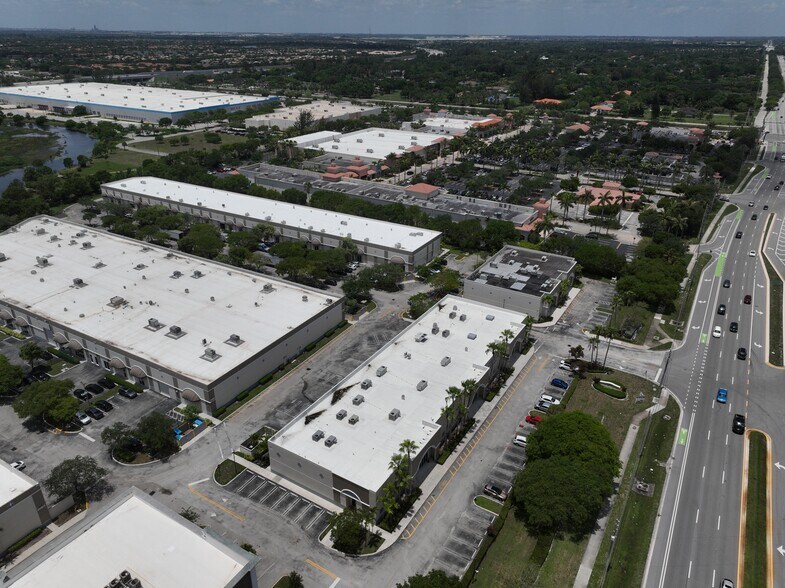 More Photos Of 12006-12060 Miramar Pky, Miramar Warehouse For Lease