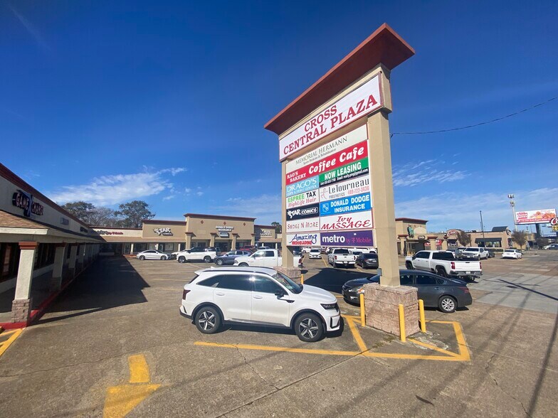 More Photos Of 3500-3536 FM 365, Nederland Unknown For Lease