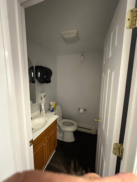 More Photos Of 71 Cedar Ave, Hershey Office For Lease