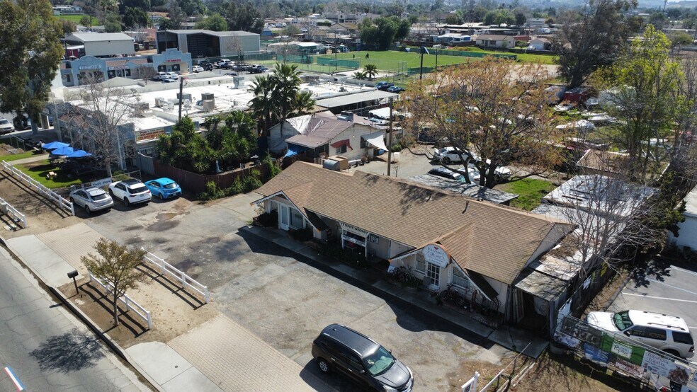 More Photos Of 1210-1216 6th St, Norco Freestanding For Sale
