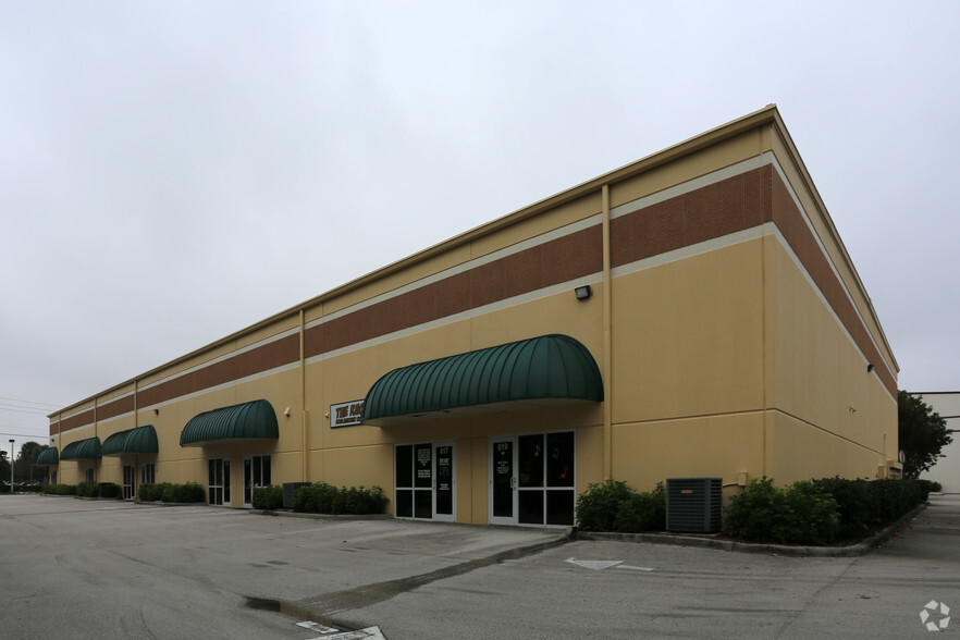 Primary Photo Of 603-619 NW Mercantile Pl, Port Saint Lucie Warehouse For Lease