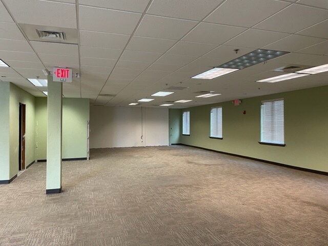 Primary Photo Of 2937 S Claremont Ave, Springfield Office For Lease