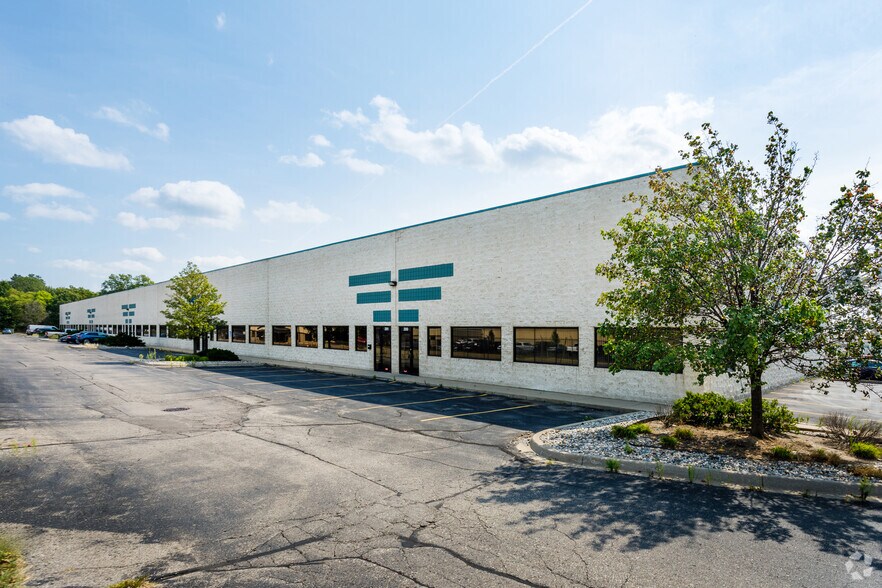 Primary Photo Of 9685 Harrison Rd, Romulus Warehouse For Lease