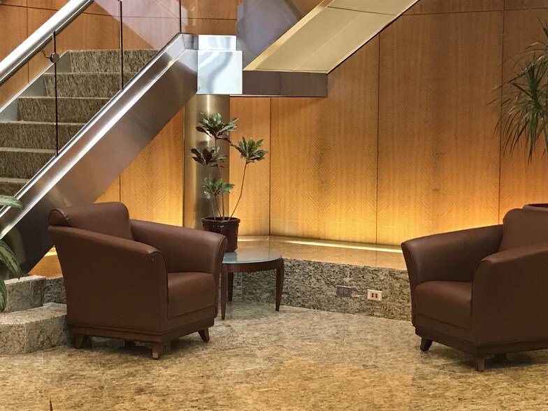 More Photos Of 6260 Lookout Rd, Boulder Office For Lease