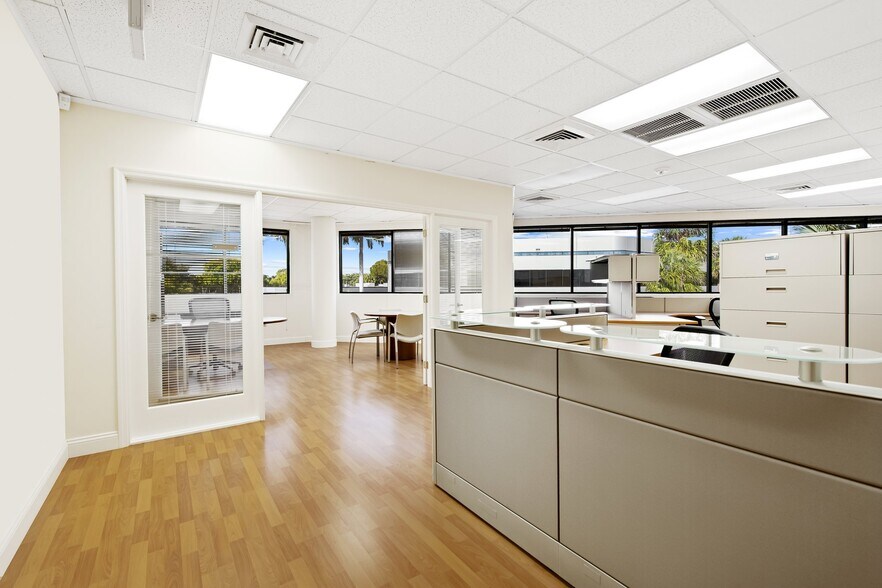 More Photos Of 3323 W Commercial Blvd, Fort Lauderdale Office For Sale