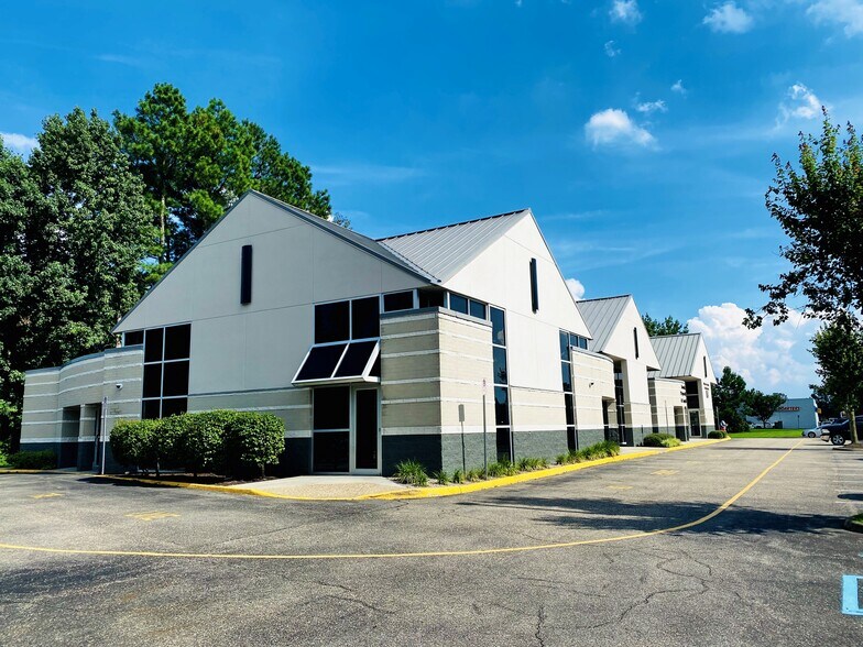 More Photos Of 905 N Battlefield Blvd, Chesapeake Medical For Lease