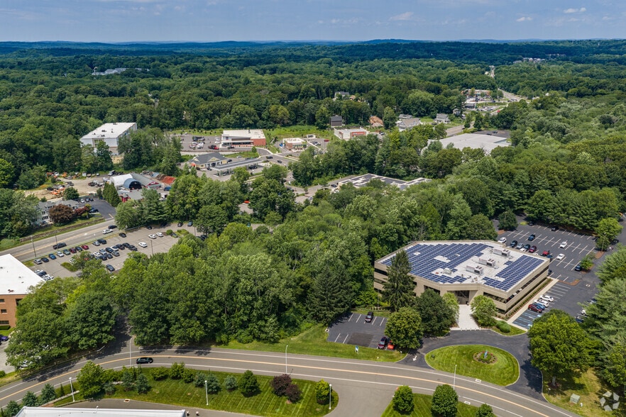 More Photos Of 35 Corporate Dr, Trumbull Medical For Lease
