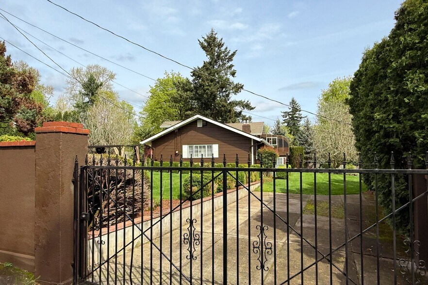 More Photos Of 3911 SE 157th Ave, Vancouver Assisted Living For Sale