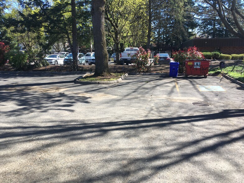 More Photos Of 2010 SE 182nd Ave, Portland Office For Lease