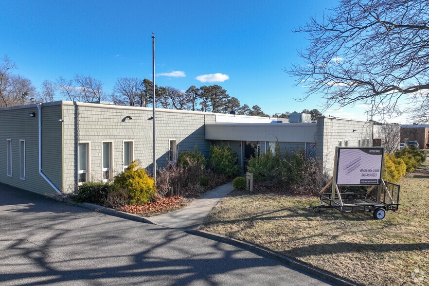 More Photos Of 7 Industrial Blvd, Medford Warehouse For Sale