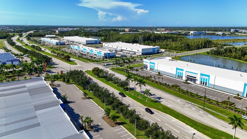 More Photos Of 16200 Ben Hill Griffin Pky, Fort Myers Unknown For Lease