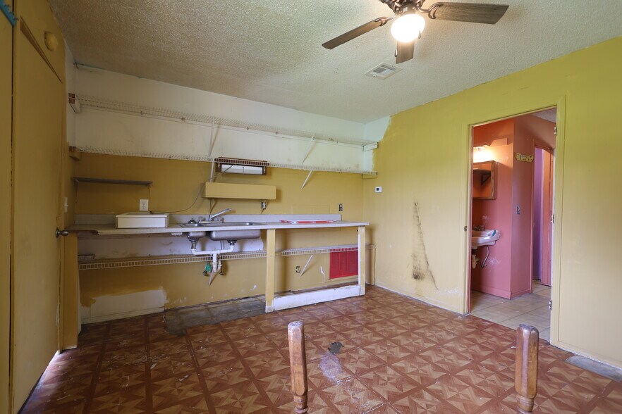 More Photos Of 25377 Welling rd, Welling Apartments For Sale