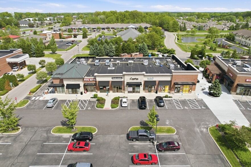 More Photos Of 9711 Sawmill Pky, Powell Storefront Retail Office For Lease
