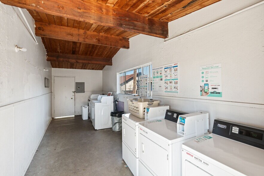 More Photos Of 1030-1040 S 8th St, Fresno Apartments For Sale