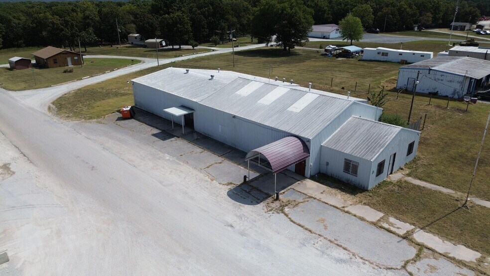 More Photos Of Hwys 59 & 10, Grove Restaurant For Sale