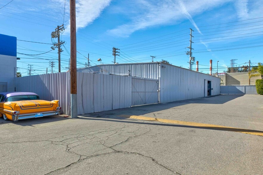 More Photos Of 11782 Sheldon St, Sun Valley Warehouse For Lease
