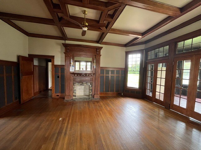 More Photos Of 1606 N Alamo St, San Antonio Office For Lease