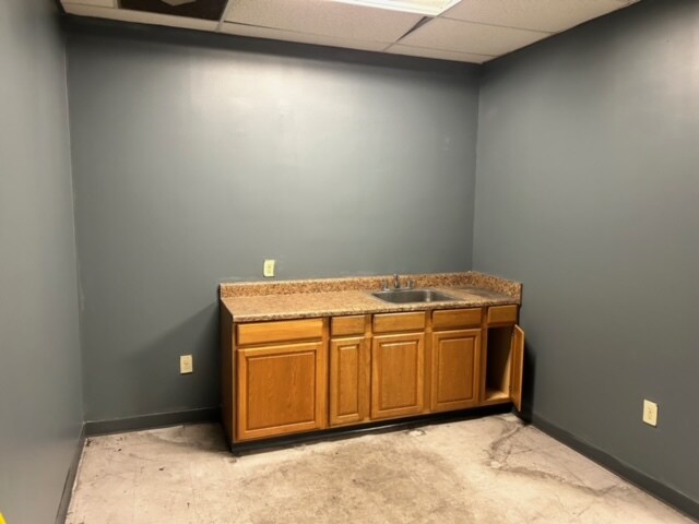 More Photos Of 5104 Reagan Dr, Charlotte Light Distribution For Lease